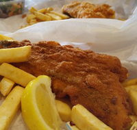 Burleigh Heads Fishmongers - South Australia Travel