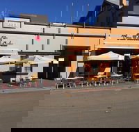 The Roses Cafe - South Australia Travel