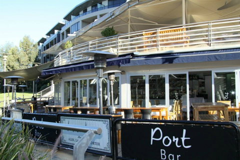 Port Bar & Restaurant - South Australia Travel 0