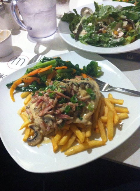Mike's Grill The Royal Hotel - South Australia Travel 0