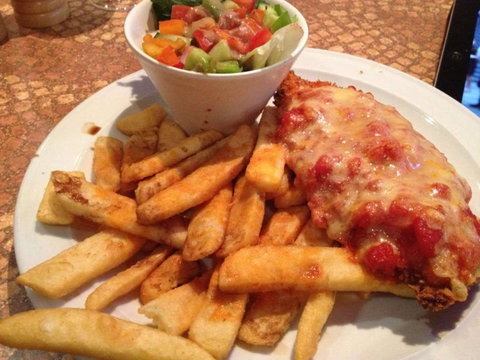Queen's Steakhouse - South Australia Travel 0