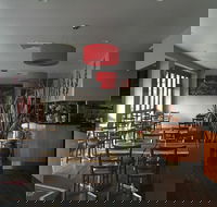 Busy Bee Takeaway  Cafe - South Australia Travel