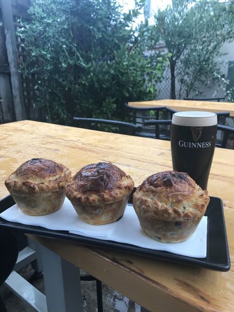 The Dubliner Irish Bar And Restaurant - South Australia Travel 1