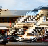 Yarragon Hotel - South Australia Travel