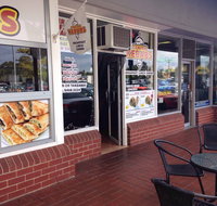 Elwood Lounge - South Australia Travel