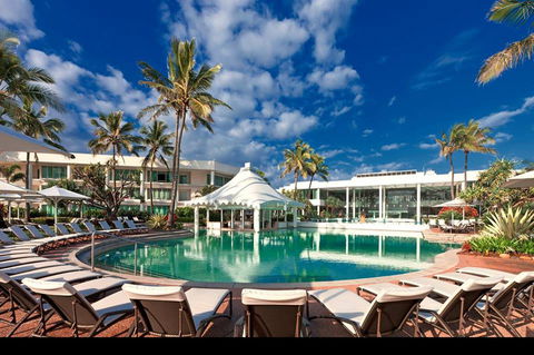 Oasis Pool Bar - South Australia Travel 0