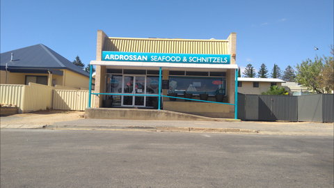 Ardrossan Seafood And Schnitzels - South Australia Travel 0