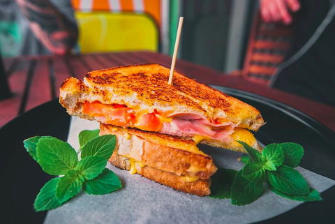 Suchy's On Water Street - South Australia Travel 0