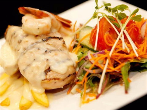 Manning River Hotel - South Australia Travel 0