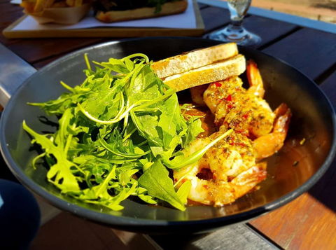 Oceanside Bar - South Australia Travel 0