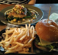 Erskineville Hotel - South Australia Travel