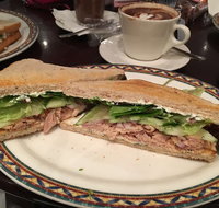 Peters of Kensington Coffee Shop - South Australia Travel
