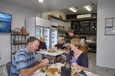 Tarkine Fresh Oysters - South Australia Travel 1