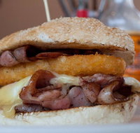 Trader Joe's Garage - Cafe - South Australia Travel