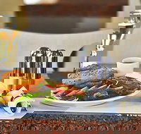 Zeina's Caf - Comfort Inn and Suites Burwood - South Australia Travel