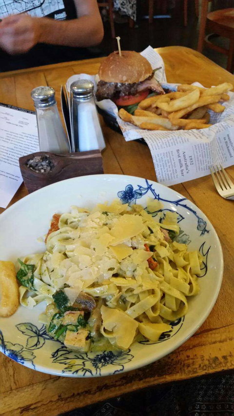 Jamberoo Pub - South Australia Travel 0