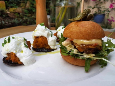 Saint Laura Cafe - South Australia Travel 0