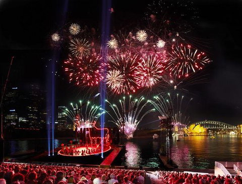 City Extra-Circular Quay - South Australia Travel 13