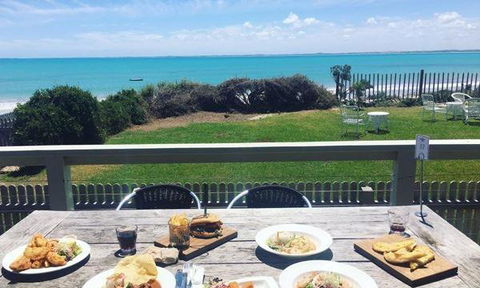 Caledonian Inn - South Australia Travel 2