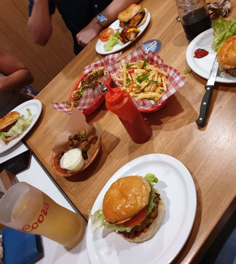 Easy Street Diner - South Australia Travel 2