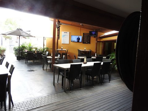 Yandina Hotel - South Australia Travel 5