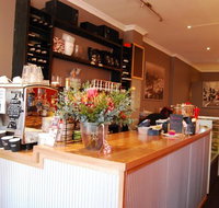 Friends On The Hill - South Australia Travel