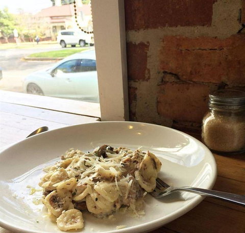 EAT LOVE PIZZA - South Australia Travel 10