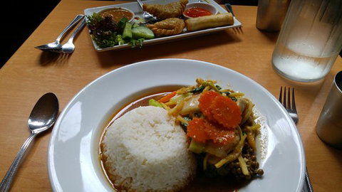 In & Out Thai Noodle Bar - South Australia Travel 0