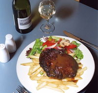 Bridge Hotel Bistro - South Australia Travel