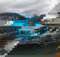 Skippers Floating Eatery - South Australia Travel