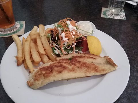 Dongara Hotel - South Australia Travel 0
