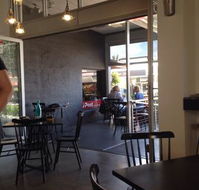 V2 Social House - South Australia Travel