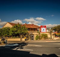 Port Noarlunga Hotel - South Australia Travel