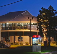 St Kilda Beach Hotel - South Australia Travel