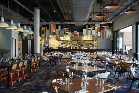 Atura Roadhouse Bar And Grill - South Australia Travel 0