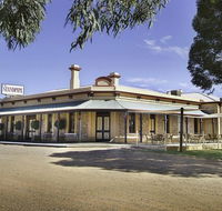 Standpipe Golf Motor Inn - South Australia Travel