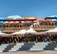 Victoria Hotel Bistro - South Australia Travel
