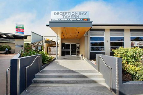 Deception Bay Tavern - South Australia Travel 0