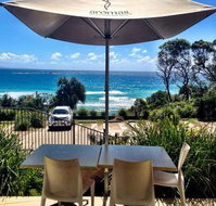 Manta Ray Bistro at Stradbroke Island Beach Hotel - South Australia Travel