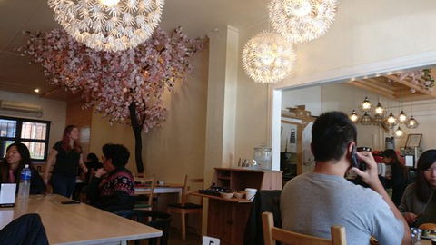 Holly's Cafe - South Australia Travel 0