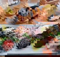 Queens Hotel - South Australia Travel