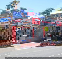 Red Dolphin Seafoods - South Australia Travel