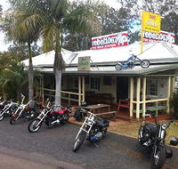 Apple Tree Creek Hotel - South Australia Travel