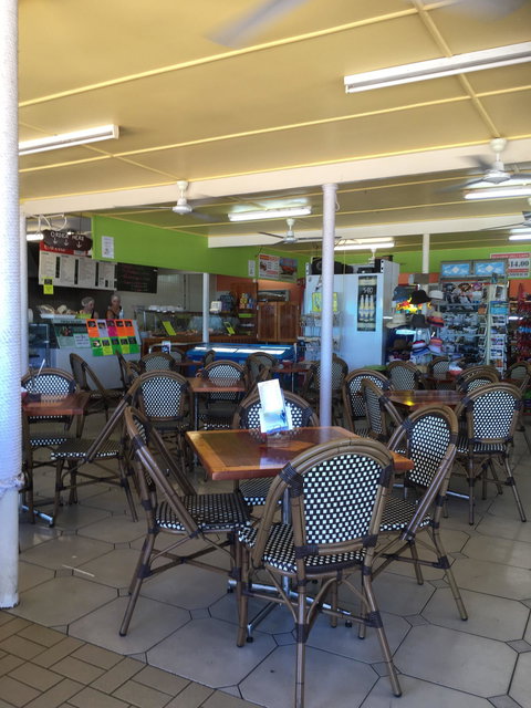 Cardwell Seafood - South Australia Travel 4