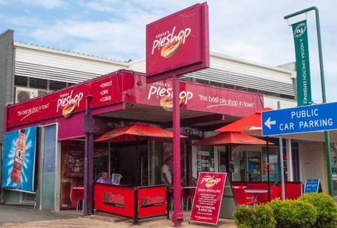Noosa Pie Shop - South Australia Travel 0