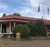Mungungo Pub - South Australia Travel