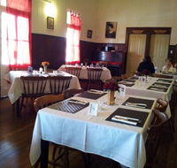 Ravenshoe Hotel - South Australia Travel