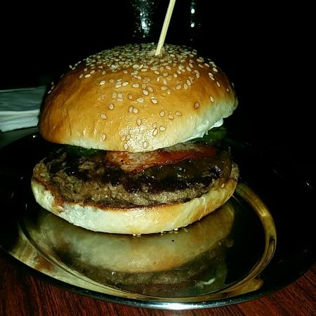 Brother Burger And The Marvellous Brew - South Australia Travel 0