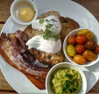 Cromwell STREAT - South Australia Travel