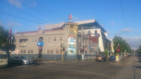 Royal Oak Hotel - South Australia Travel 0
